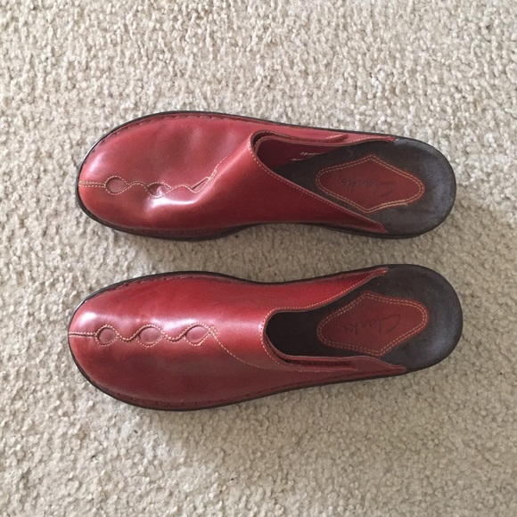 Burgundy sandals