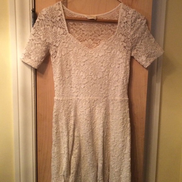 Short sleeved dress