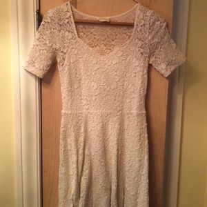 Short sleeved dress