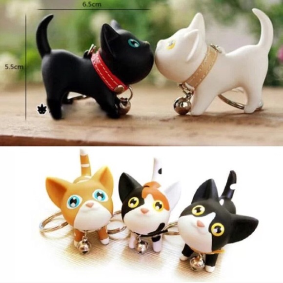 White cat keychain  - Picture 2 of 2