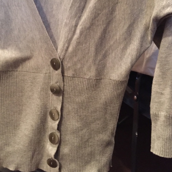 Super soft. Button-down halfway Cardigan - Picture 2 of 4