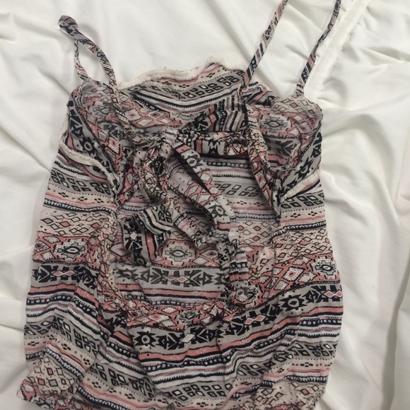 Cute Aztec print crop top. - Picture 2 of 3