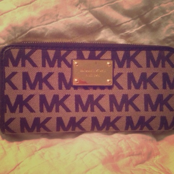 MK wallet