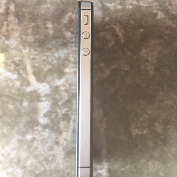 iPhone 4s - Picture 3 of 4
