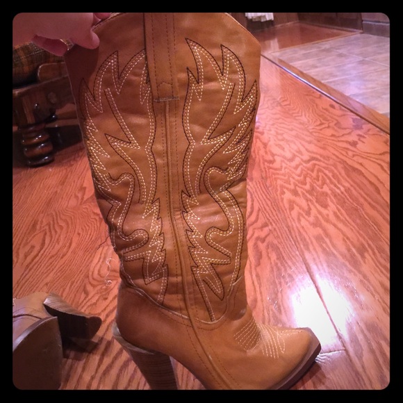 Dressy cowboy boots