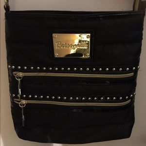 Betseyville cross-body purse