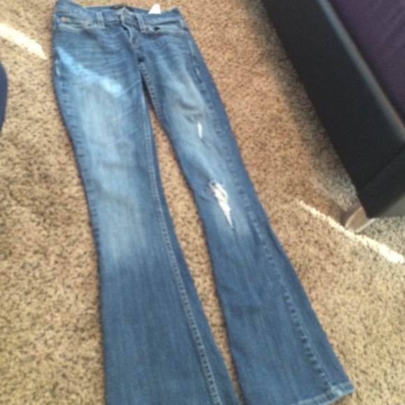 Boot cut Levi jeans - Picture 1 of 3
