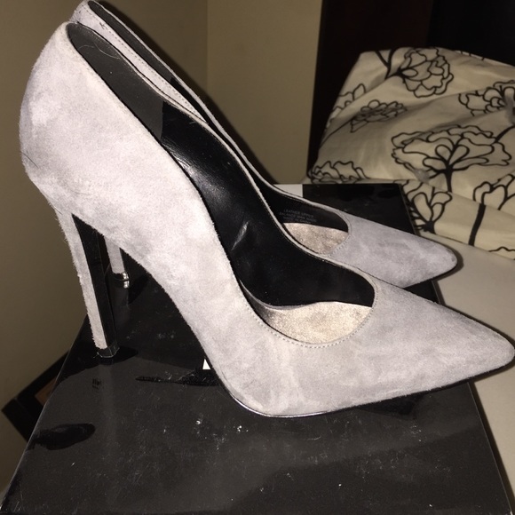 Nine West NW Genial Grey Pumps