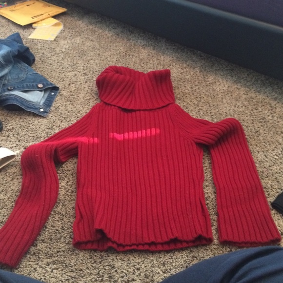 Red turtle neck sweater - Picture 1 of 2