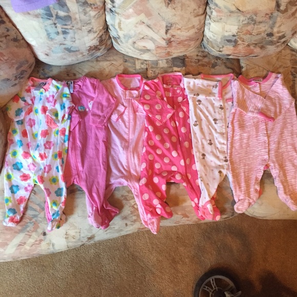 Set of 6 baby girl sleepers