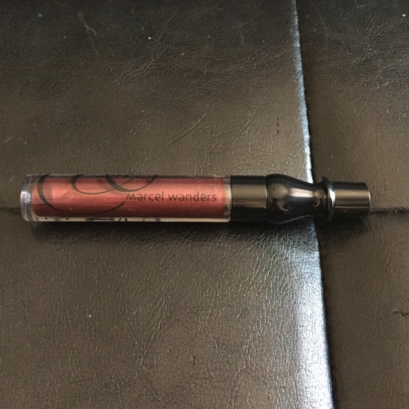 Mac lip gloss
