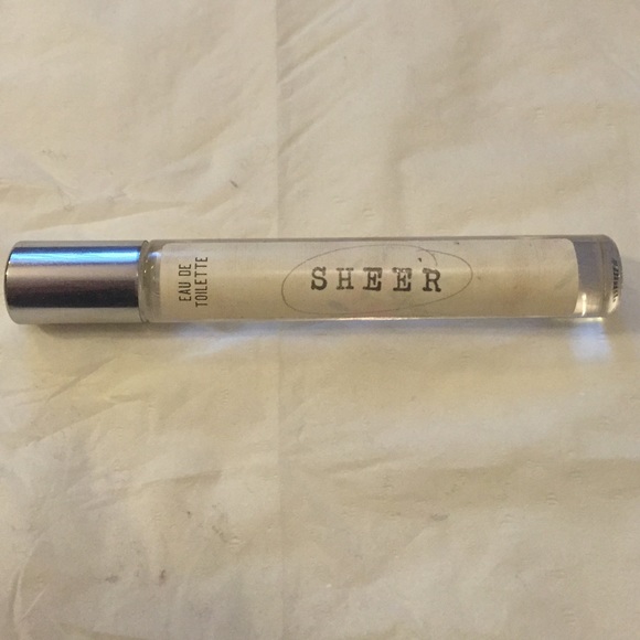 Aerie Sheer roller ball perfume