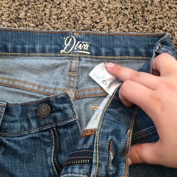 Old navy diva jeans - Picture 2 of 3