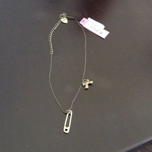 🚫HOLD🚫 for @lovinnug Betsey Johnson necklace