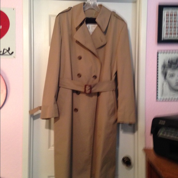 London Fog Jackets & Blazers - LONDON FOG! Trench coat
