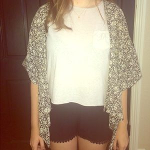 Brandy Melville Kimono