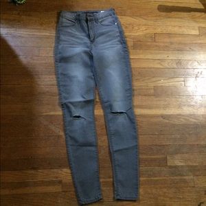 Sold in bundle ☺️☺️☺️