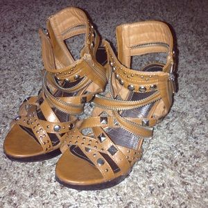 Anne Michelle unique heels