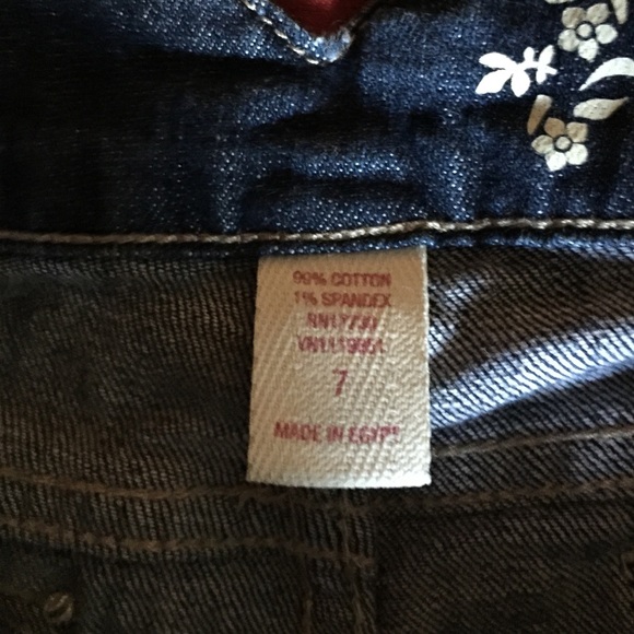 Shorts - Picture 2 of 3