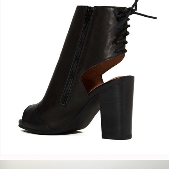 S E A R C H I N G - Picture 2 of 3