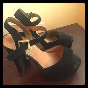 Steve Madden platform sandals