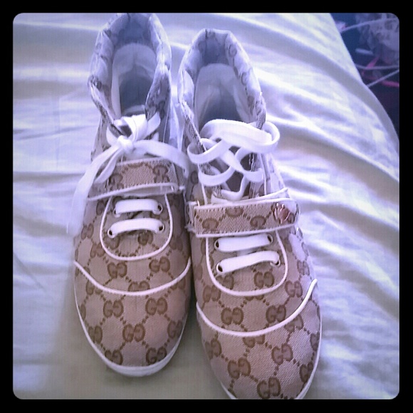 Authentic Gucci shoes size 8