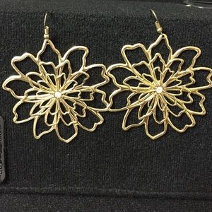 Flower earrings