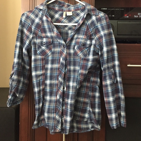 brown, blue, and white flannel