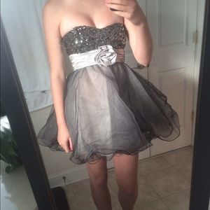 Short strapless dress