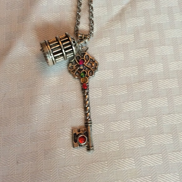 Birdcage with Chaka stones key long length