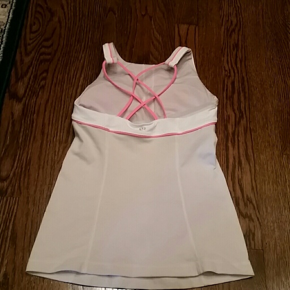 Lululemon criss cross back tank