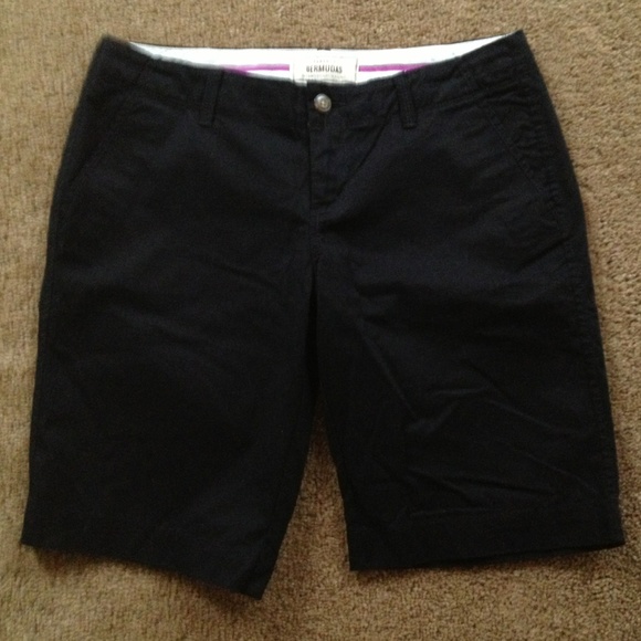 Old Navy Perfect Bermudas Low Rise size 6