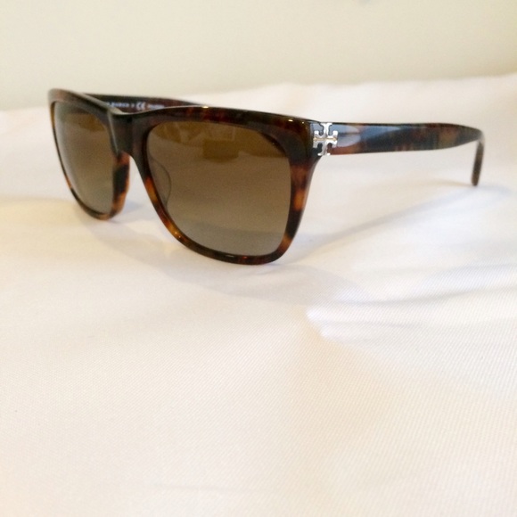 Like new Tory Burch tortoise shell sunglasses