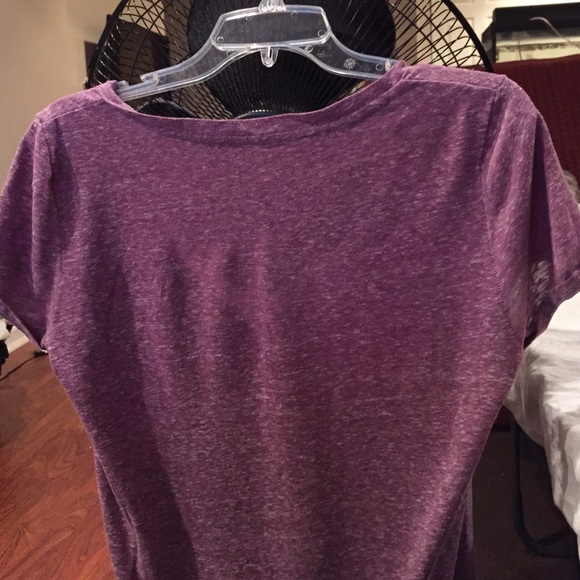 American Eagle Outfitters V-neck - Picture 4 of 4