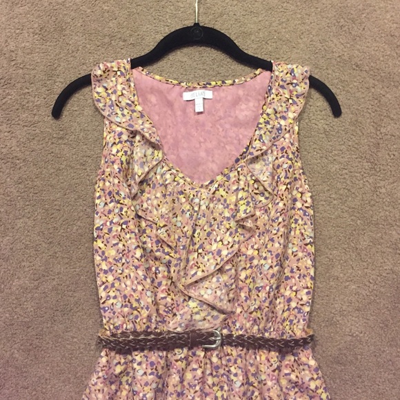 (Sold in bundle) Sleeveless floral dress - Picture 2 of 4