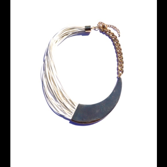 Statement necklace