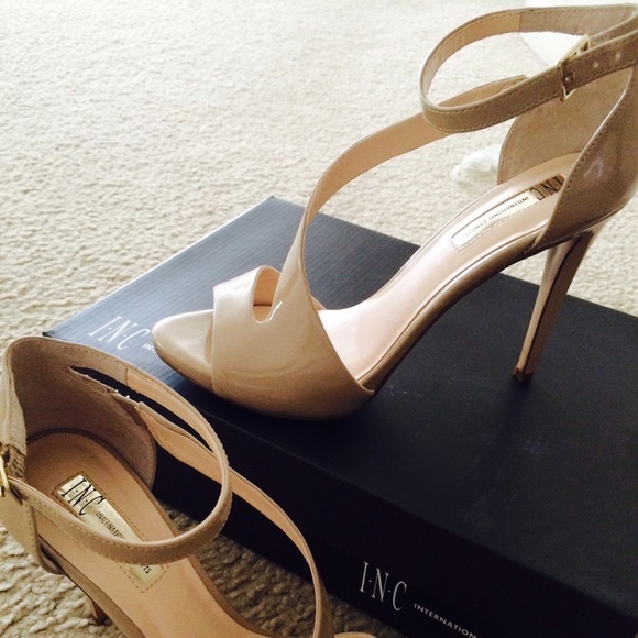Super sexy tan heels
