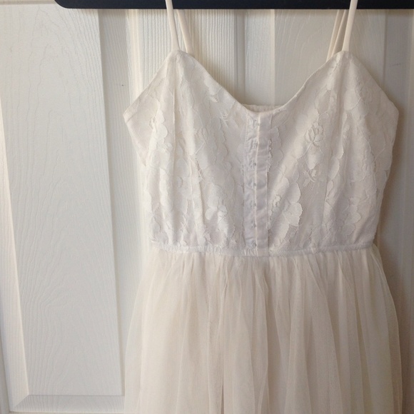 HOST PICK🎉 Urban Outfitters creme dress - Picture 2 of 3