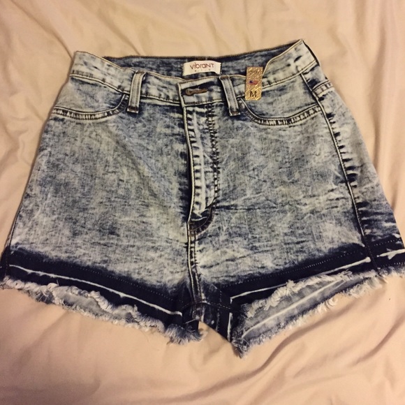 Acid washed high waisted Jean shorts