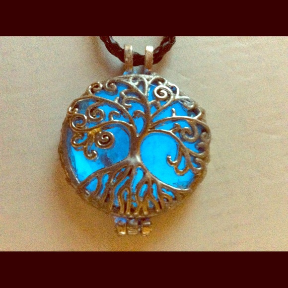 Light up glow and the dark necklace