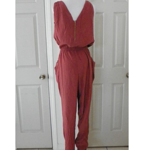 Double Zero Ruffled Jumpsuit - Picture 2 of 4