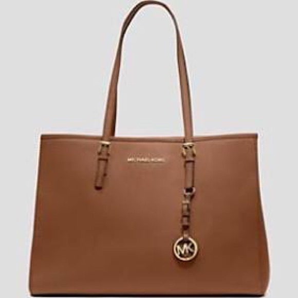 SOLD IRL 😊 Michael Kors LargeJet Set Tote