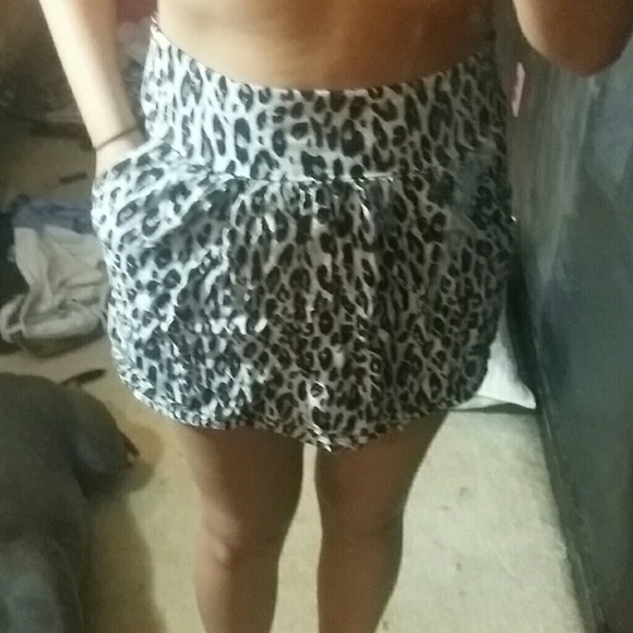 Cheetah skirt with pockets!