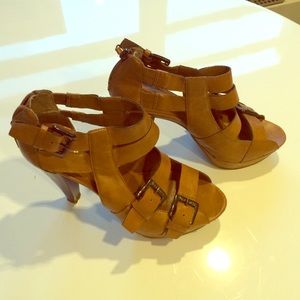 Camel-colored Guess heeled sandals