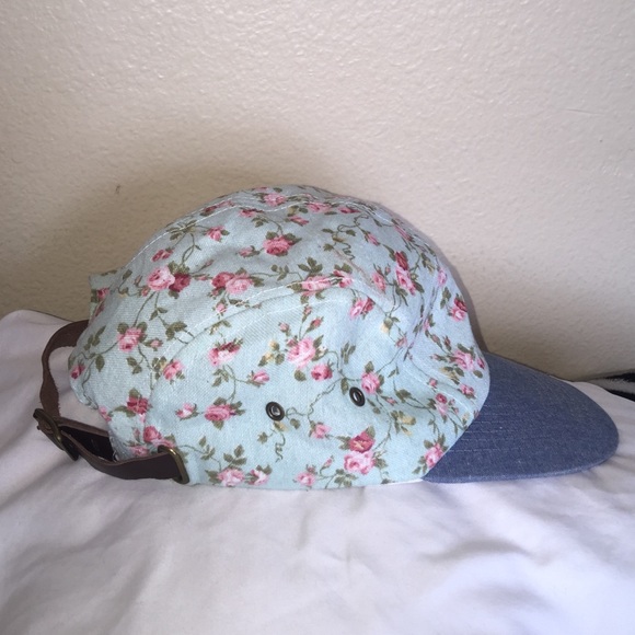 Floral 5-panel hat - Picture 3 of 3