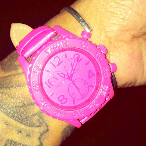👀💖🕒 Fashion Watch 👀💖🕒 - Picture 1 of 4
