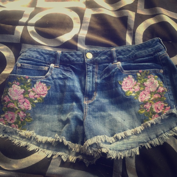 American Eagle denim shorts!