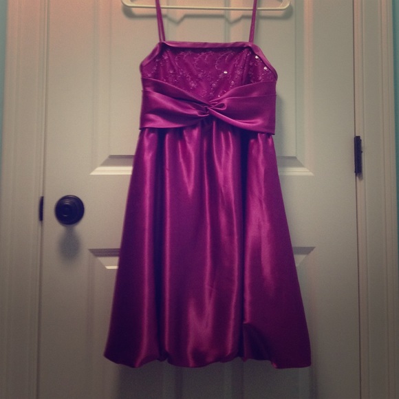 Beautiful fuchsia dress.