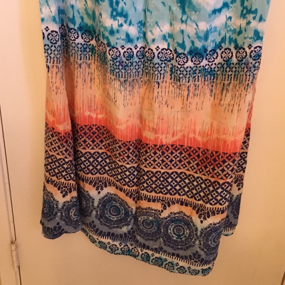 NWOT! Cute Beach Dress! - Picture 3 of 4