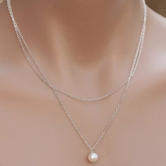 🔵Layered pearled necklace